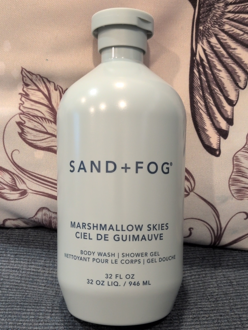 SAND+FOG Marshmallow Skies Body Wash